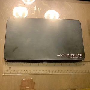 Makeup Forever XL metal magnetic z palette RARE